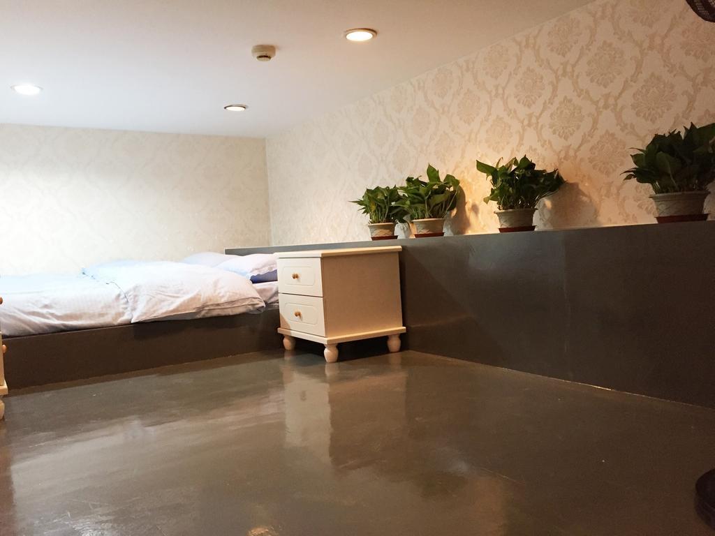 Tong Ji Garden Apartment Shanghai